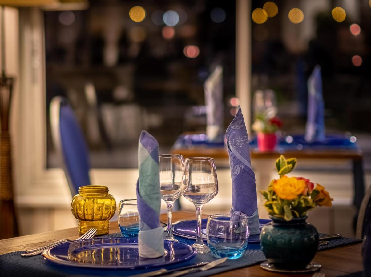 Hotel Restaurant De La Plage Audierne Buitenkant foto