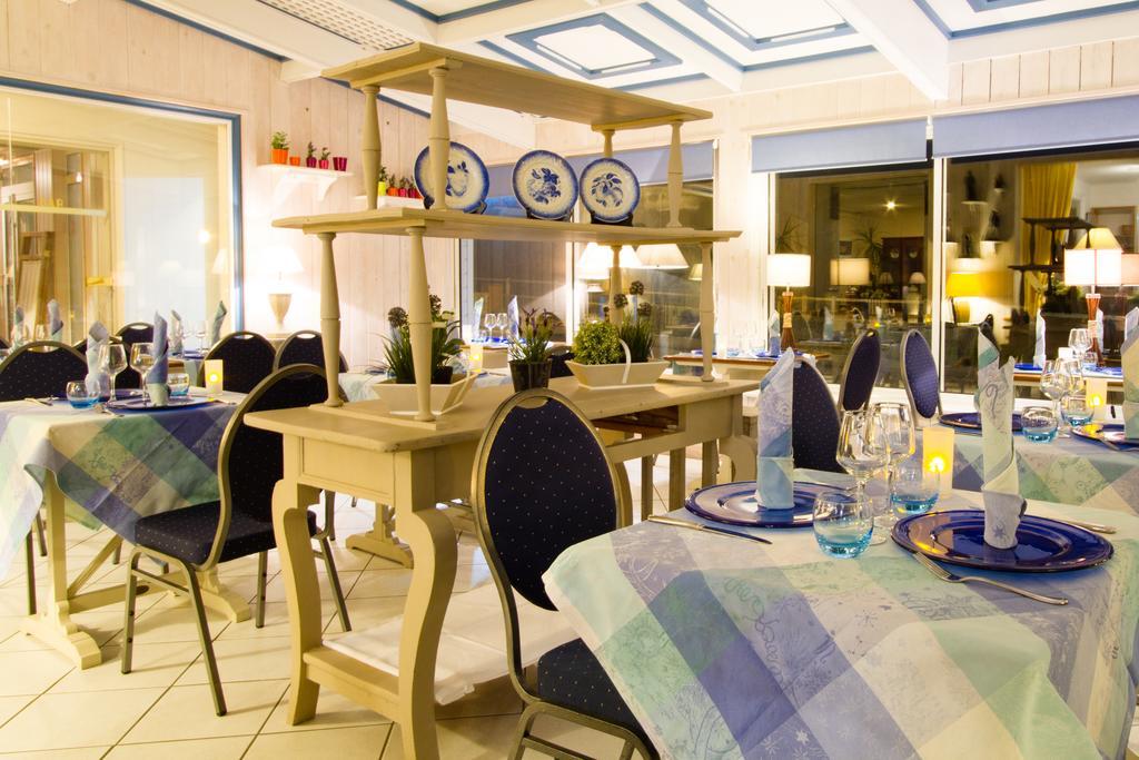 Hotel Restaurant De La Plage Audierne Buitenkant foto